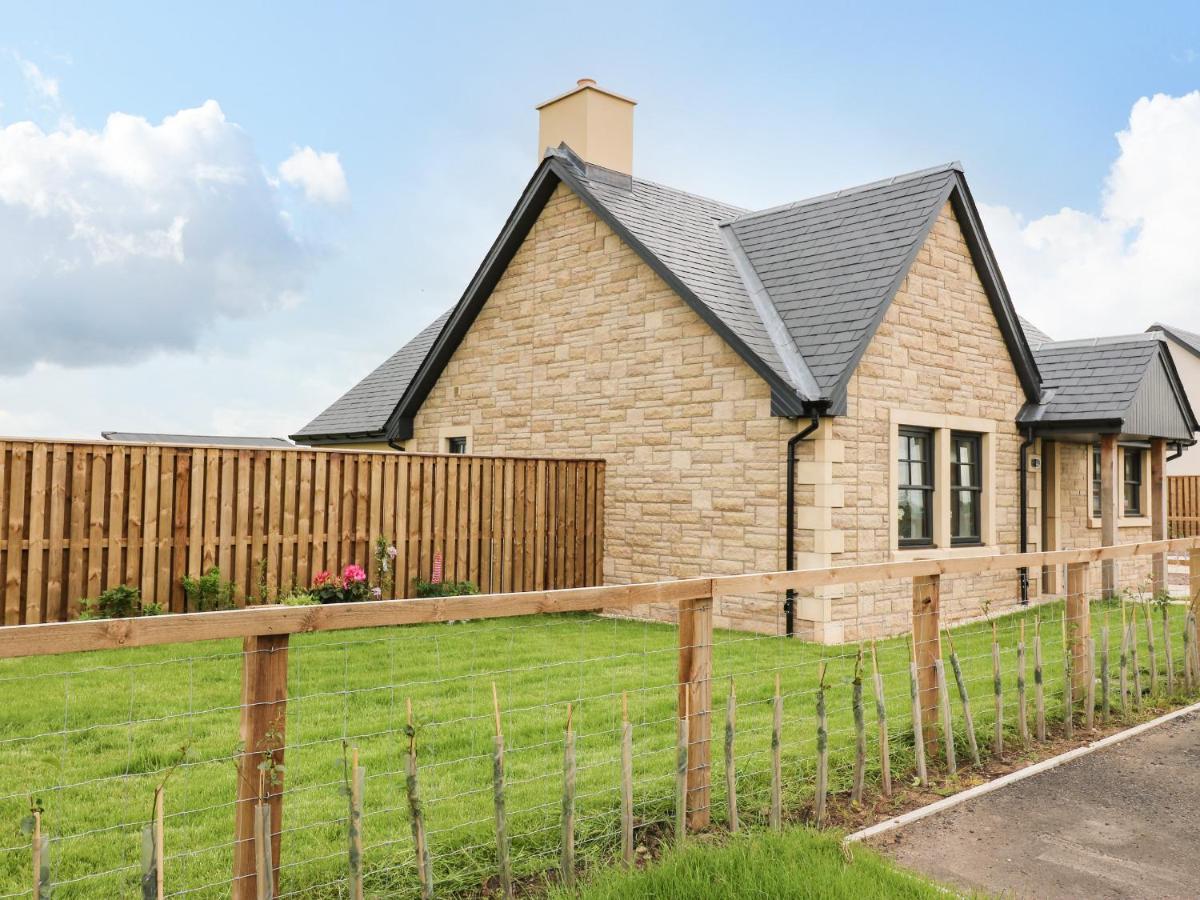 Gordon Lodge Duns Exterior photo